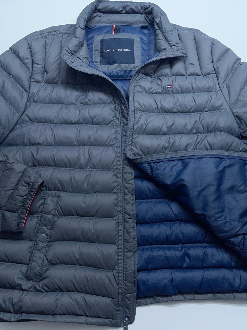 Tommy Hilfiger Down Puffer Jacket Mens Size XL Gray Lightweight Packable